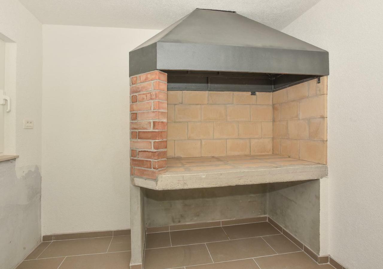 Beslic 3* Veliko Brdo (Makarska)